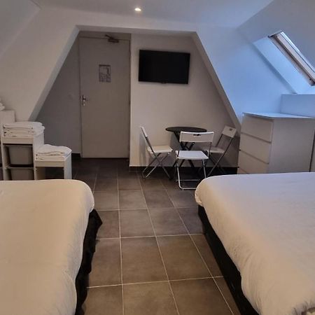 Hôtel Sainte-Barbe Guignes-Rabutin Extérieur photo