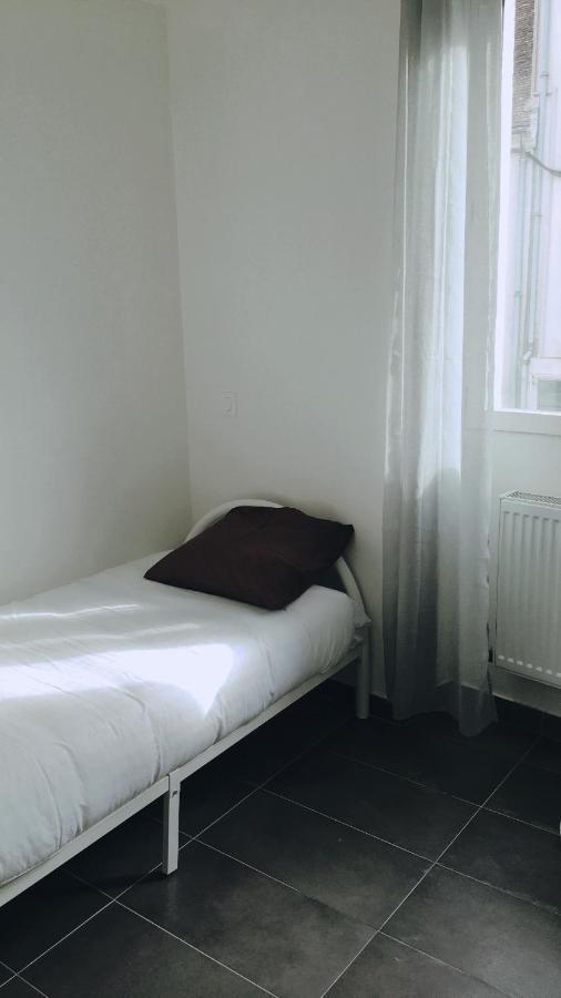 Hôtel Sainte-Barbe Guignes-Rabutin Extérieur photo