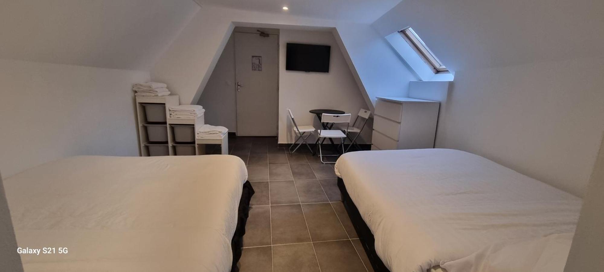 Hôtel Sainte-Barbe Guignes-Rabutin Extérieur photo