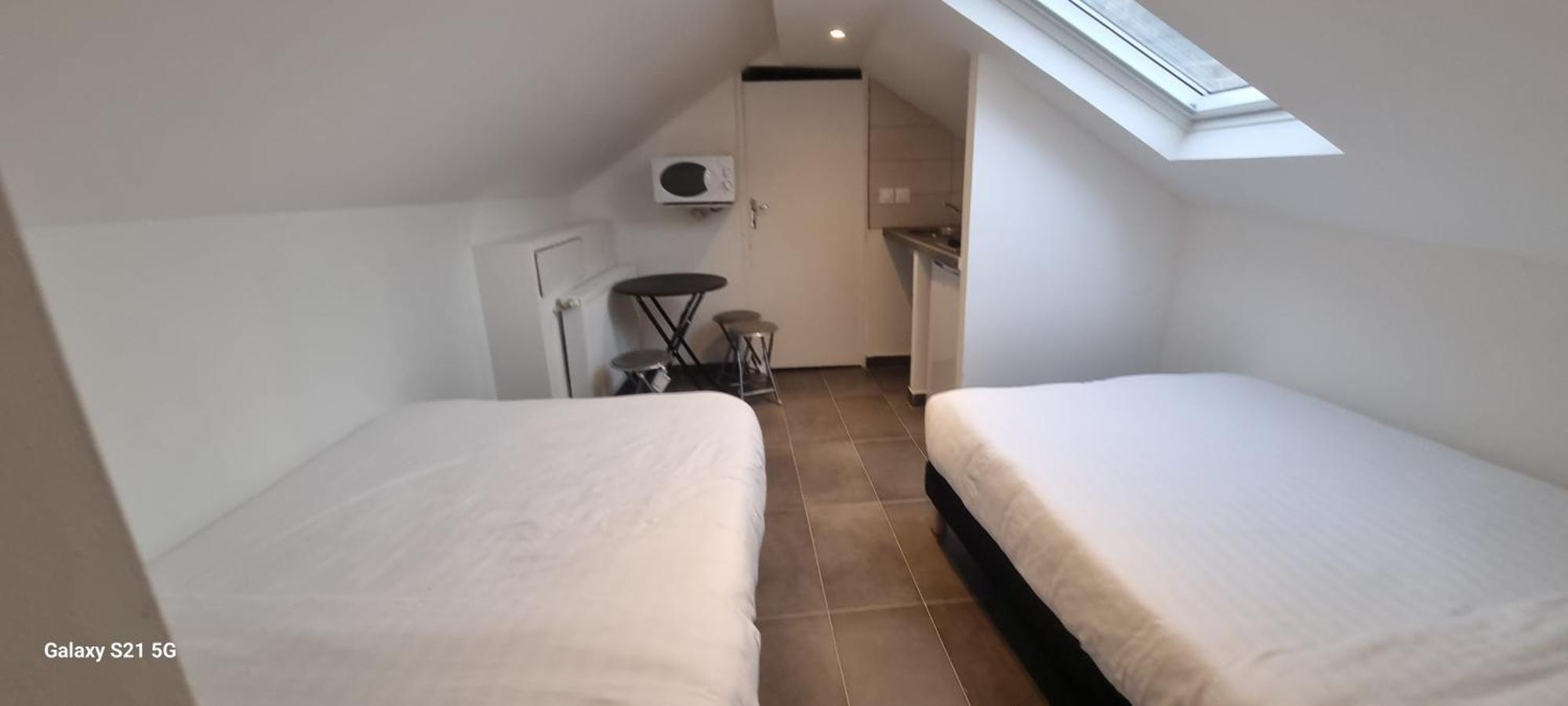Hôtel Sainte-Barbe Guignes-Rabutin Extérieur photo